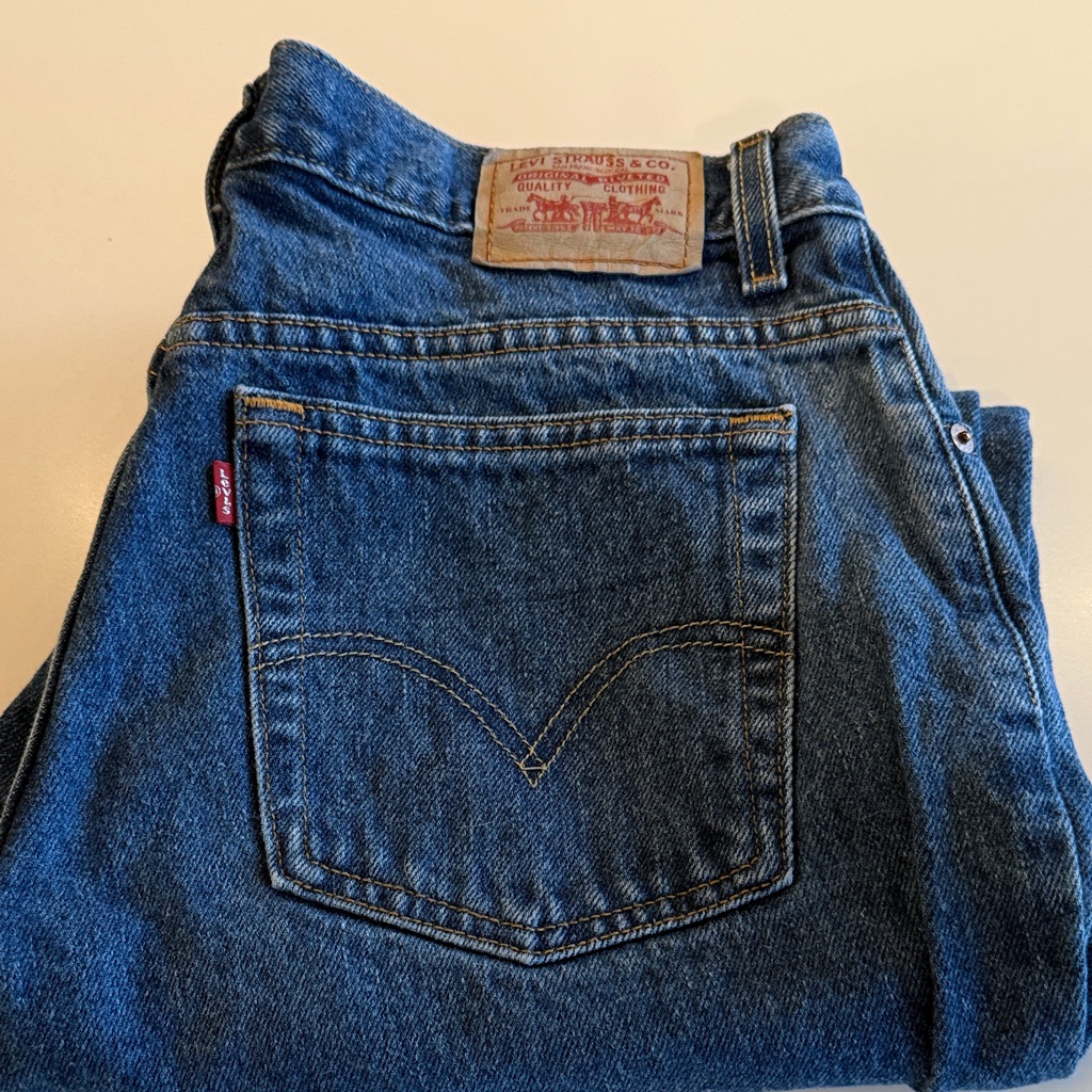 Vintage From The 90s Womens Levis Relaxed Tapered 550 Brand 100 Cotton